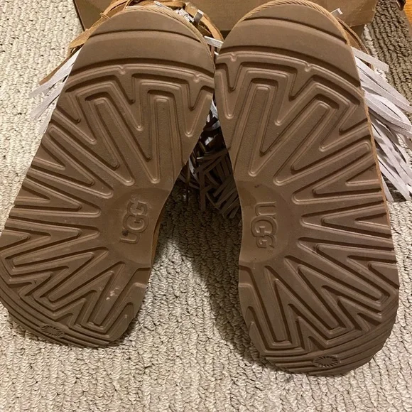 Ugg fringe boots. Size 6 youth or womans 7-7.5 which I wear. - Picture 7 of 8